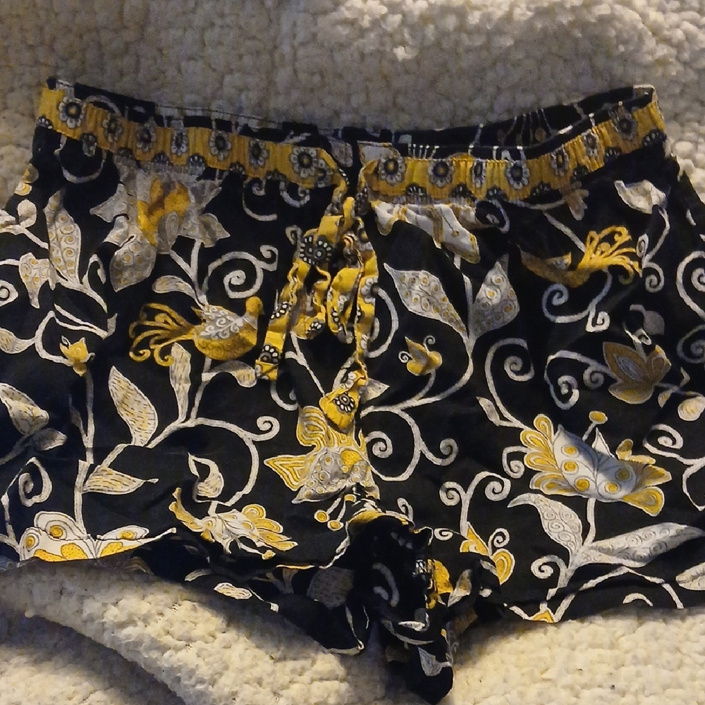 Floral Black and Yellow Shorts Vera Bradley Small